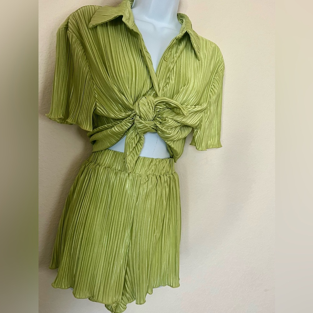 Light Green Pleated Two-Piece Set